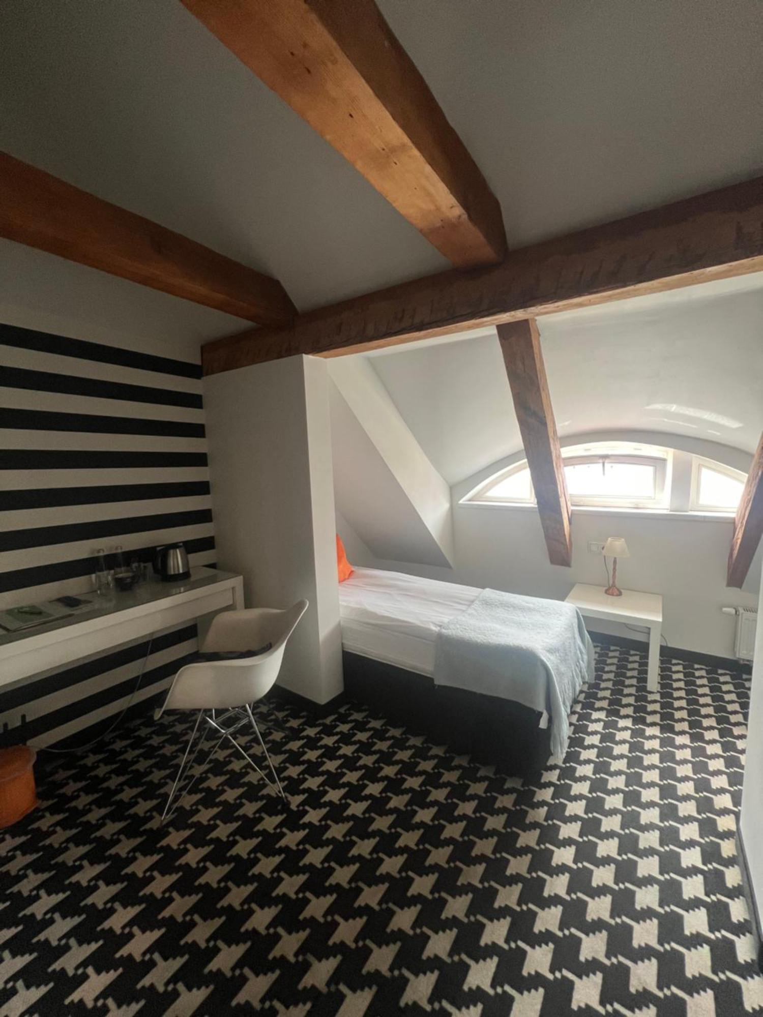 Hostel Plac Kolegiacki - Poznan — Zdjęcia 3